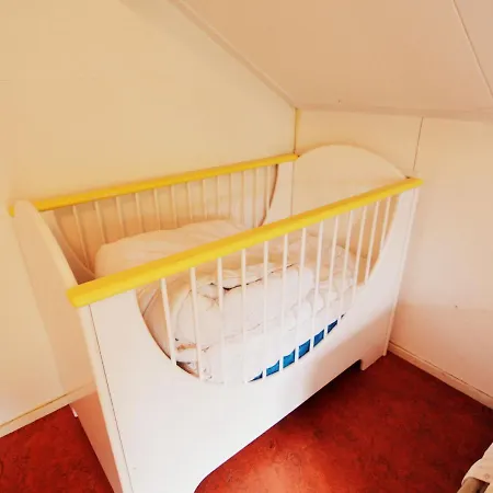 Quaint Mansion In With Terrace 別荘 Oploo