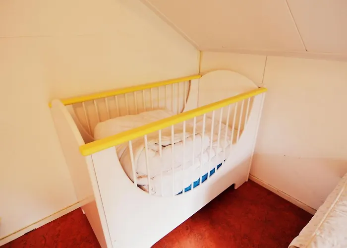 Quaint Mansion In With Terrace Hébergement de vacances Oploo