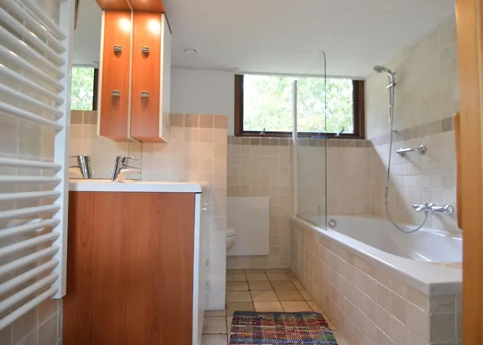 Quaint Mansion In With Terrace Hébergement de vacances Oploo